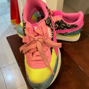Puma firm shoes for 6-7 years old, pink color